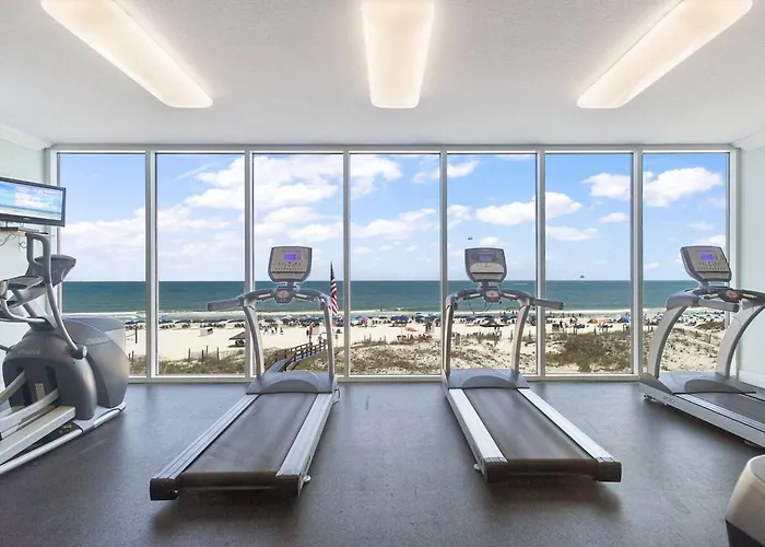 Updated 3 Bed 3 Bath On 17th Floor - Walk To Hangout - Free Daily Activities! Apartment