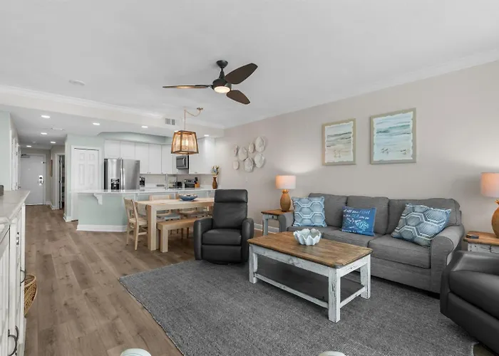 Updated 3 Bed 3 Bath On 17th Floor - Walk To Hangout - Free Daily Activities! *