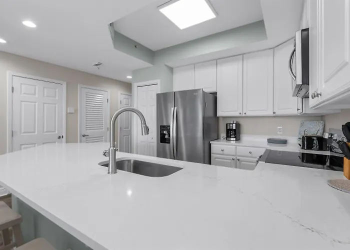 Updated 3 Bed 3 Bath On 17th Floor - Walk To Hangout - Free Daily Activities! Gulf Shores